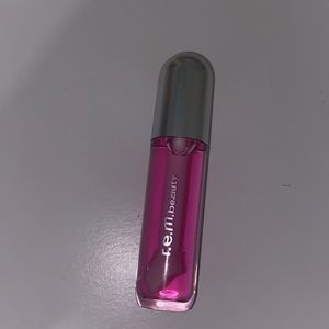 very hydrating.unopened,still in packaging. Accidentally bought 2 of them.